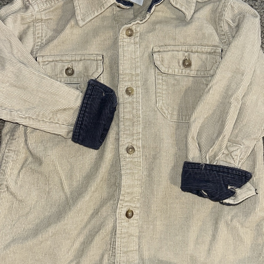 Cream and Blue Casual Button Down Shirt with Navy Accents